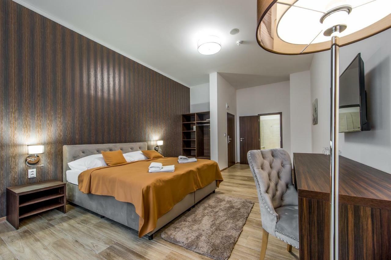 Hotel Black Horse Presov Ngoại thất bức ảnh